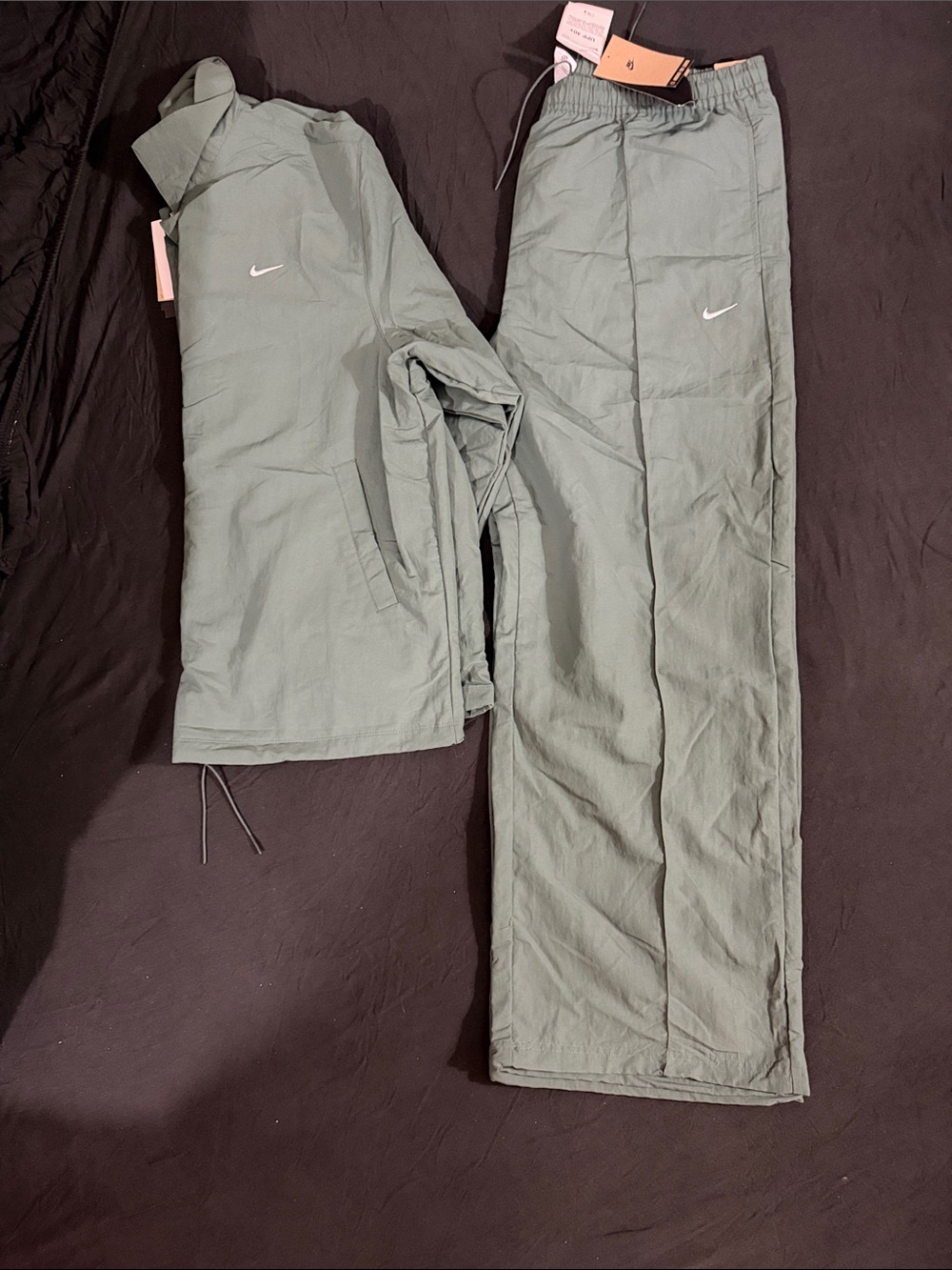 New Nike olive Green Two-Piece Windbreaker Set